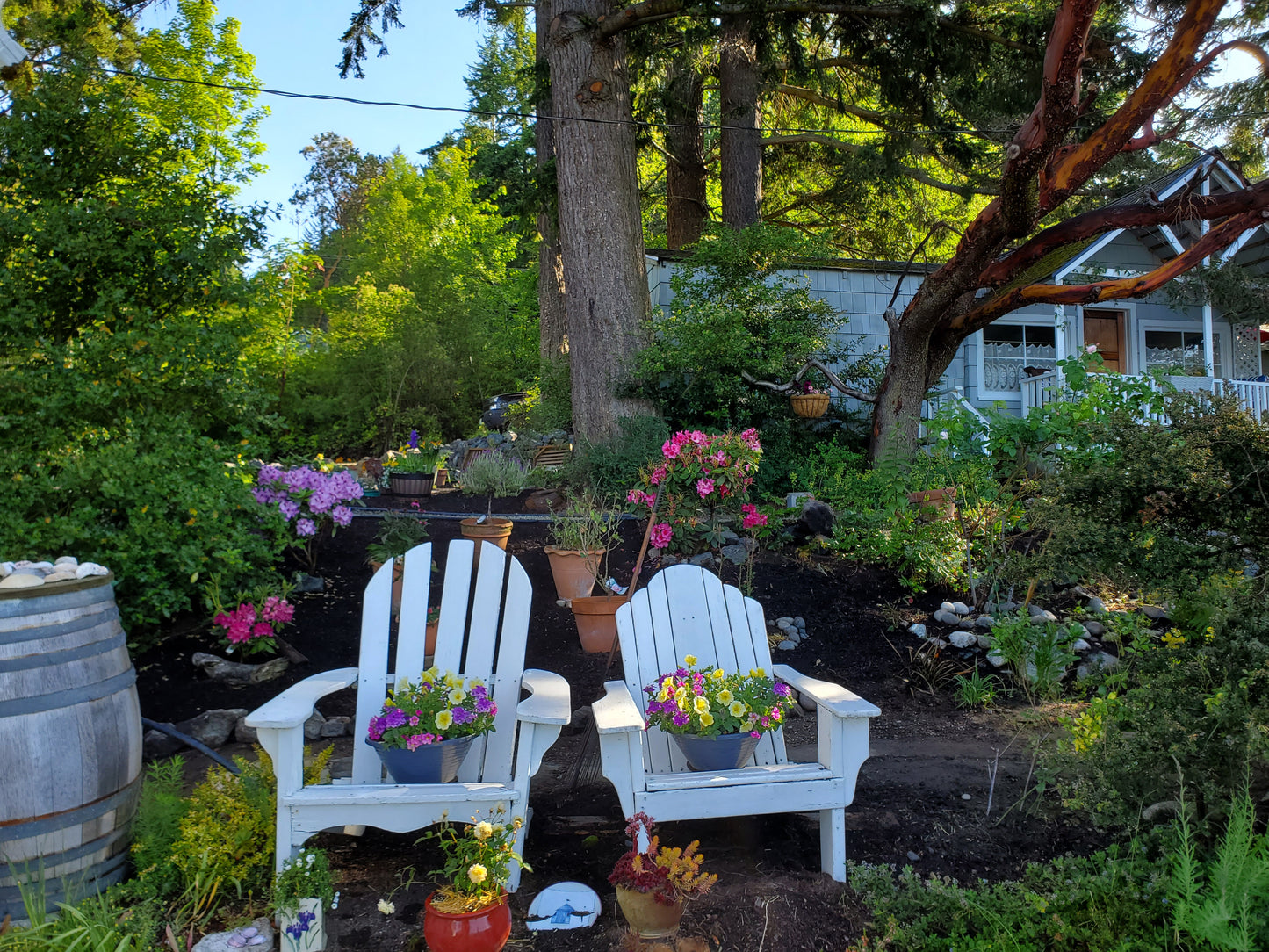 Jenny’s Cottage Vacation Rental near Port Townsend WA perfect for couples or a wedding retreat