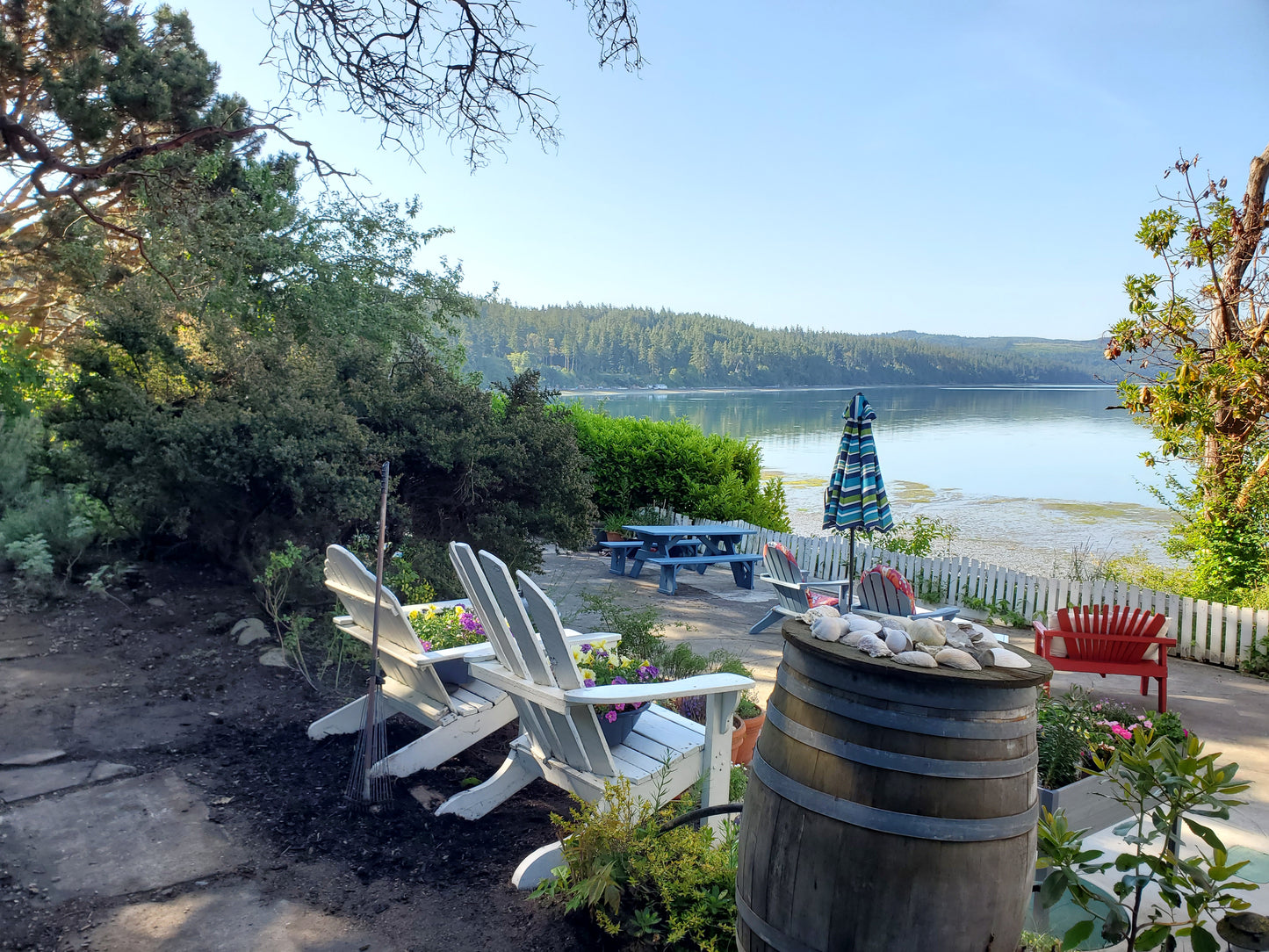Jenny’s Cottage Vacation Rental near Port Townsend WA perfect for couples or a wedding retreat